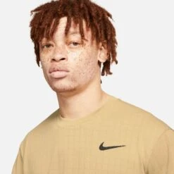 Nike Court Breathe Slam Top (Men's) - Parachute Beige/Black (Available: Size S) -Tennis Clothing Store CV3840 297 PHSYM001