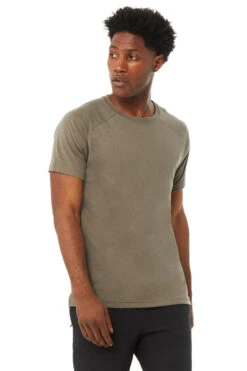 Alo Triumph Crew Neck Tee (Men's) - Olive Branch (Available: Size XL) -Tennis Clothing Store M1133R 03038 3 750x 014efa95 6e28 4c71 b9a0 d08d20c647a0