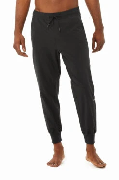 Alo Co-Op 7/8 Pant (Men's) - Black (Available Size: L, XL) -Tennis Clothing Store M5083R 01 1 750x 84325a14 b547 4817 9510 9db9e2f04aa7